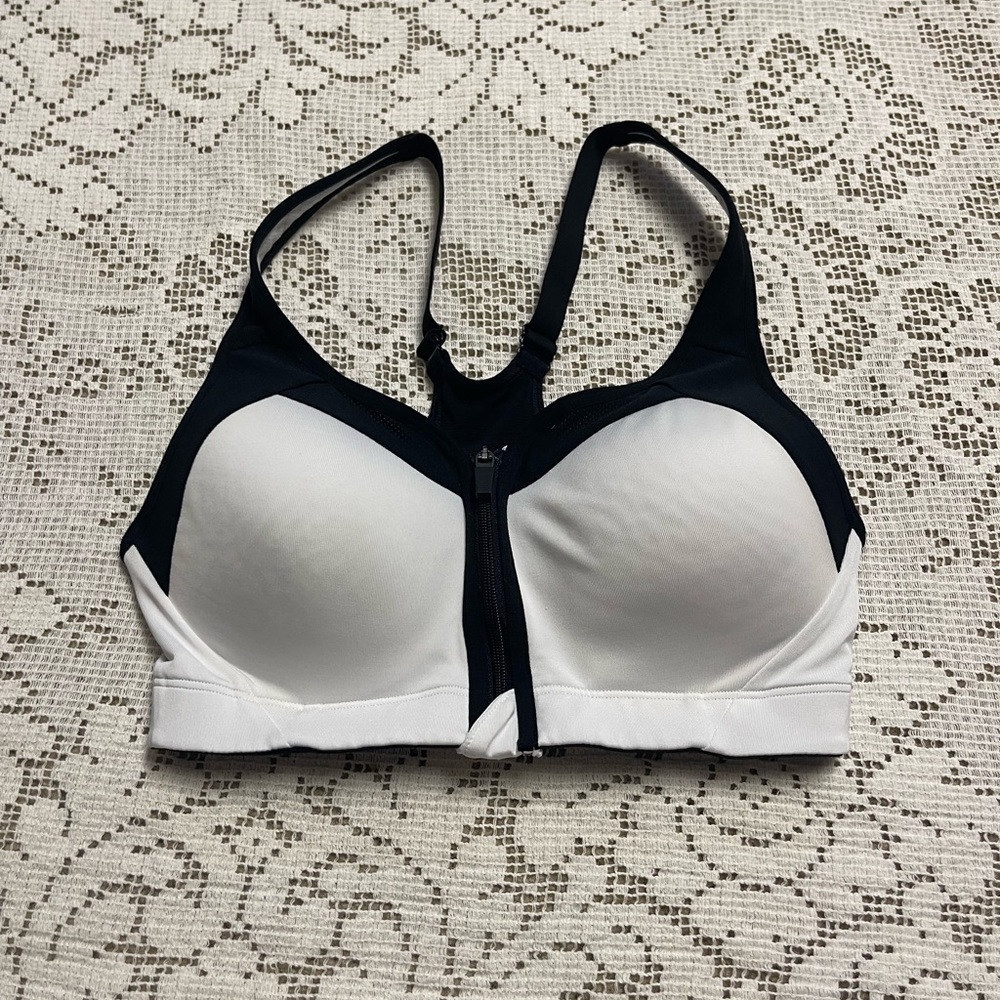 Women’s champion c9 target 34C bra